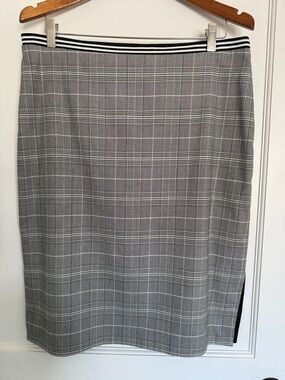Banana Republic 12 Gray Plaid Pencil Skirt with Striped Waistband